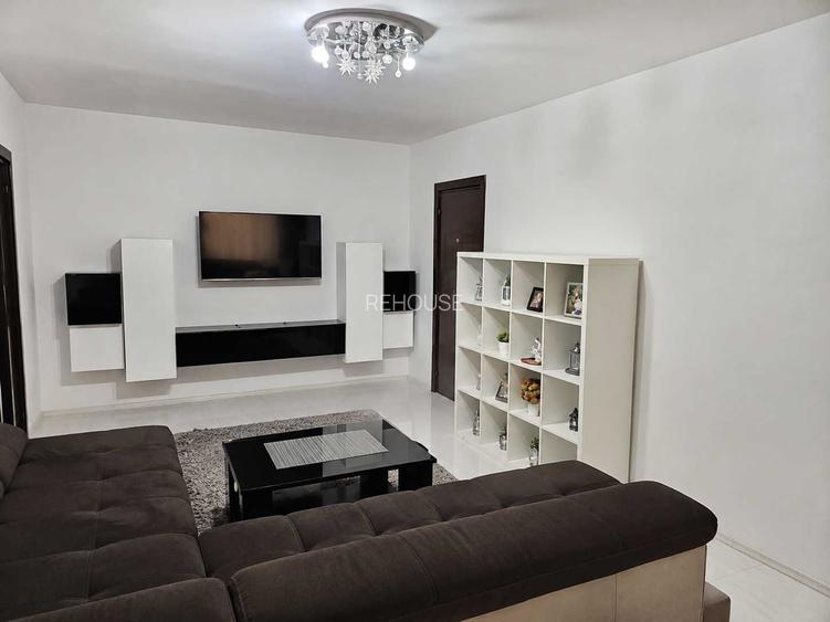 Ozana Titan, Auchan, Parcul Teilor, renovat, mobil, posibil centrala, AC, metrou - 2