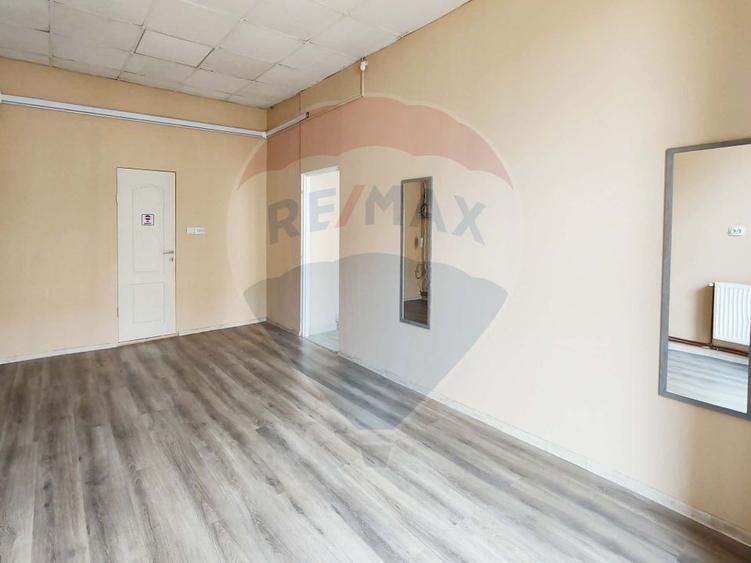 Spațiu comercial 70mp de închiriat în zona Ultracentral