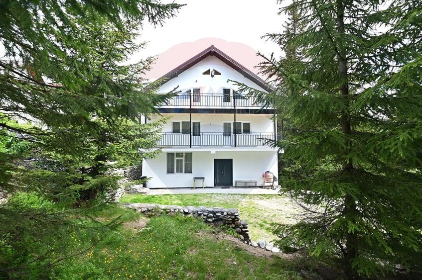 Pensiune premium Ranca-8 dormitoare cu bai proprii-afacere functionala