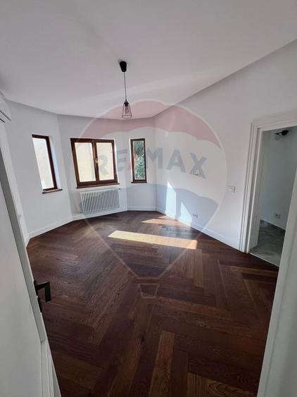 Vila potrivita pentru sediu firma | birouri | 12 camere | de inchiriat