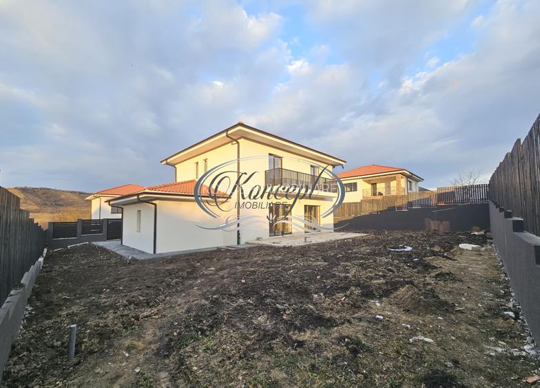 Casa spatioasa cu garaj in Chinteni - 3