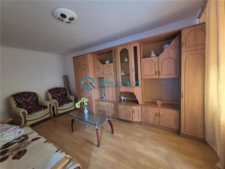 Royal Imobiliare - Vanzare apartament zona Ienachita Vacarescu
