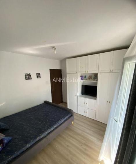 Apartament 3 camere decomandat zona metrou Gorjului - 2