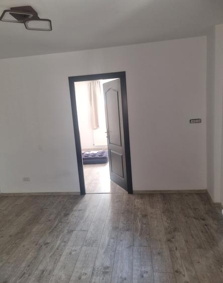 Casa de inchiriat/ Pretabila firma/ aproape de metrou