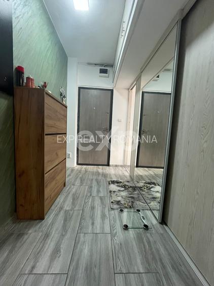 COMISION 0% Apartament 2 camere sdec etajul 2 renovat complet Micro 6 - 8