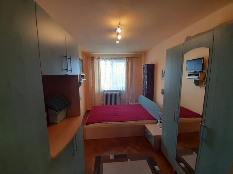 Apartament 3 camere DECOMANDAT, zona HAN