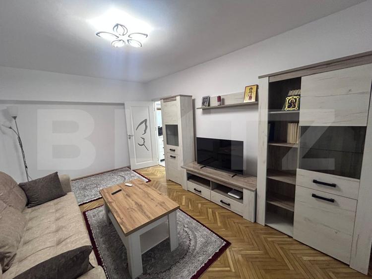 Apartament de inchiriat, cu 2 camere, 54 mp, zona ultracentra