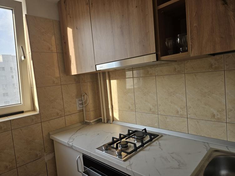 Vitan-Auchan, garsoniera, 15 min metrou, BOILER, AC, moderna, zugravita recent