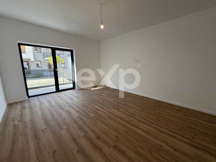 Apartament 2 camere decomandat, parter, tractorul nou, Coresi