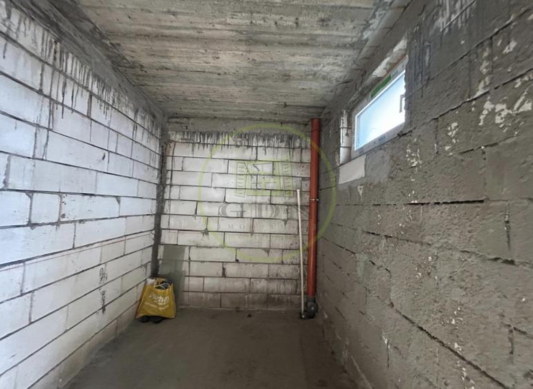 Casa D+P+1+M, 280 MP utili, 350 MP teren, Cartier Craiova, zona Sif