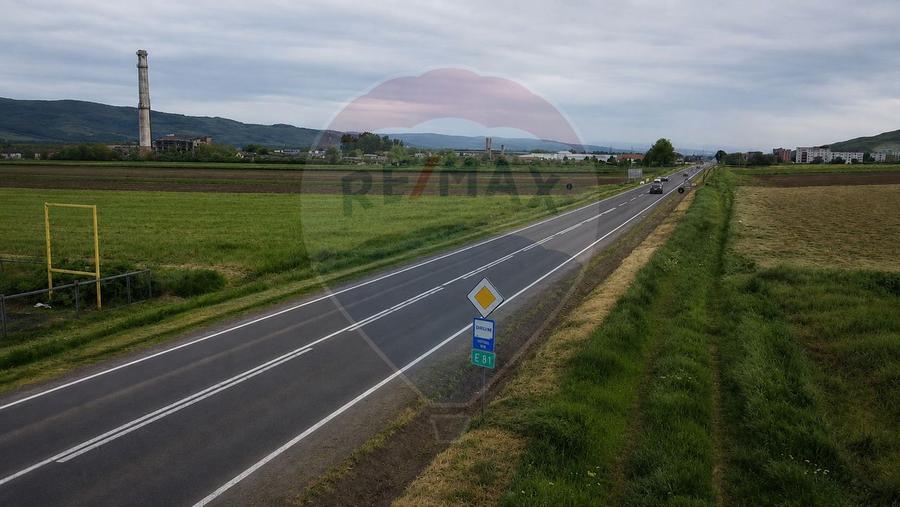 Teren in suprafata de 3,076mp Santimbru cu acces la DN1 si A10