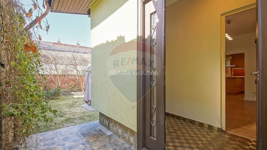 CASA 4 CAMERE SINGURA IN CURTE RENOVATA| BECI |STR. MIRASLAU GRIVITEI - 31