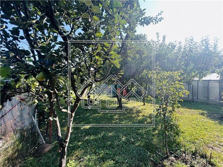 Casa tip duplex, cu 3 camere, 116 mp utili, teren de 403 mp