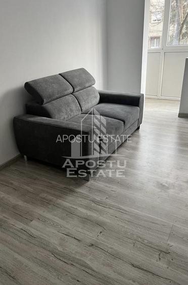 Apartament cu 3 camere de vanzare , etaj intermediar , Zona Dacia - 2