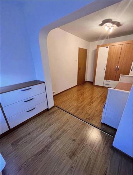 Decomandat cu 2 bai si 2 balcoane, mobilat si utilat