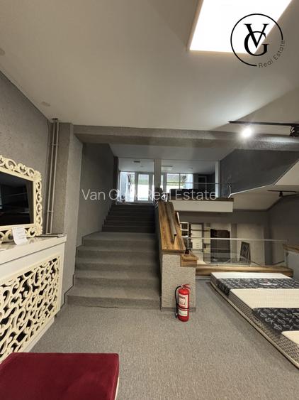 Spatiu comercial ultra central - 16