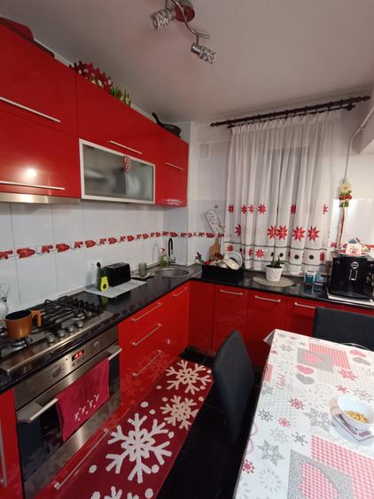 Apartament 2 camere, de vânzare, Gheorgheni, zona Mercur, balcon 10 mp