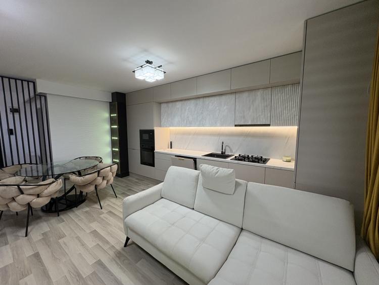 Apartament 2 camere, lux, parcare, zona Marasti