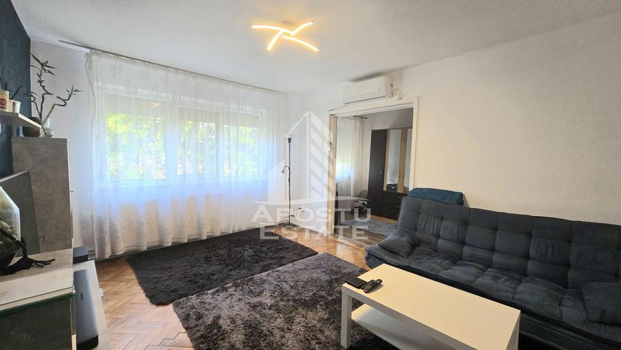 Apartament de vanzare, 2 camere, centrala proprie, Cetatii