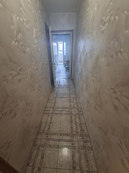 Apartament cu 3 camere, decomandat, etajul 1/8, zona Garii