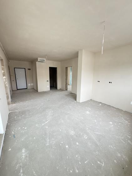 Apartament tip Penthouse, 3 camere, 64 mp, terasa 88 mp, Zona Eroilor