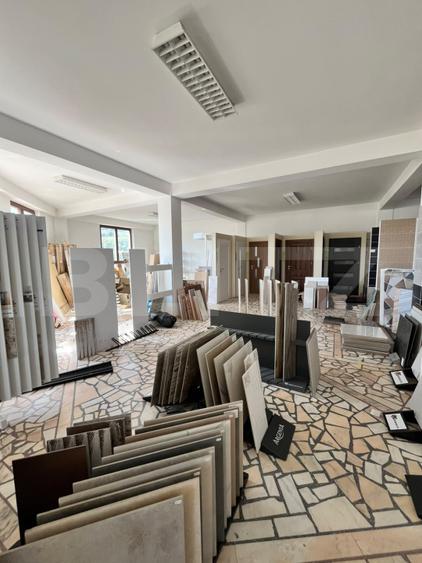 Spatiu cu vitrina, 775 mp, teren 800 mp, zona Libertatii Sanovil