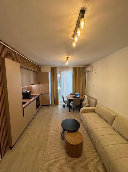 Apartament 2 camere de închiriat – Prima închiriere | Vedere la mare & piscină