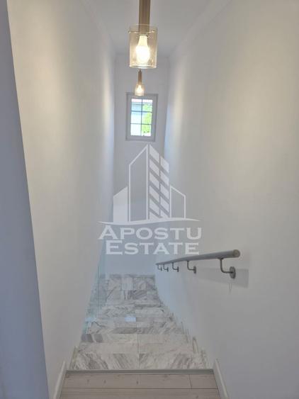 Duplex cu 4 camere , de inchiriat , Curte 300 mp , Mosnita Noua