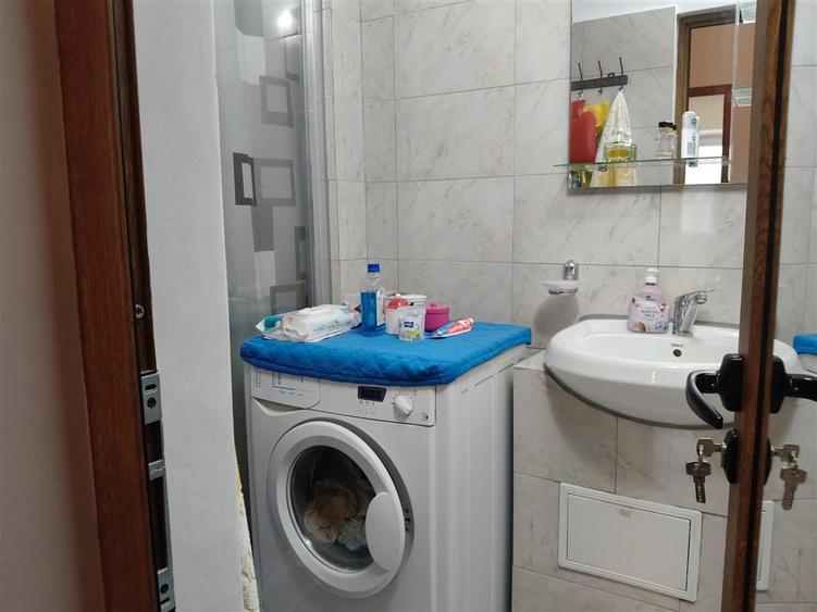 VEZI VIDEO! 3 camere, decomandat, 71 mp, 2 bai, Renovat 2024, Obor