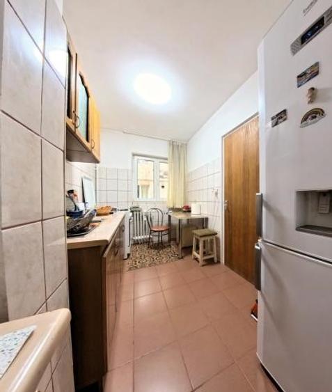 Apartament cu 3 camere situat în Drumul Taberei