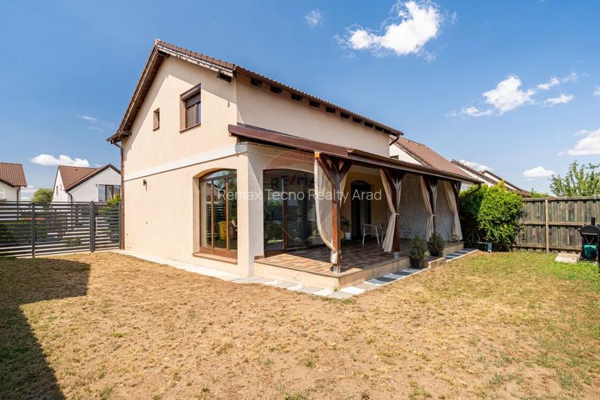 Casa deosebita, gata de mutare, 4 dormitoare,terasa, 125 mp, Westfield - 29