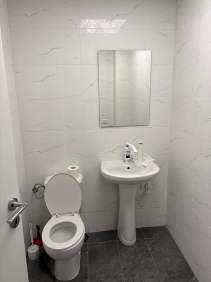 Spatiu de birou 200mp , et 9/10 dotat cu lift , langa metroul Dimitrie Leonida
