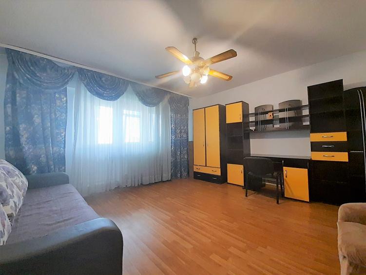 Inchiriere apartament 3 camere Bd. Iuliu Maniu/vizavi de metrou Pacii, centrala