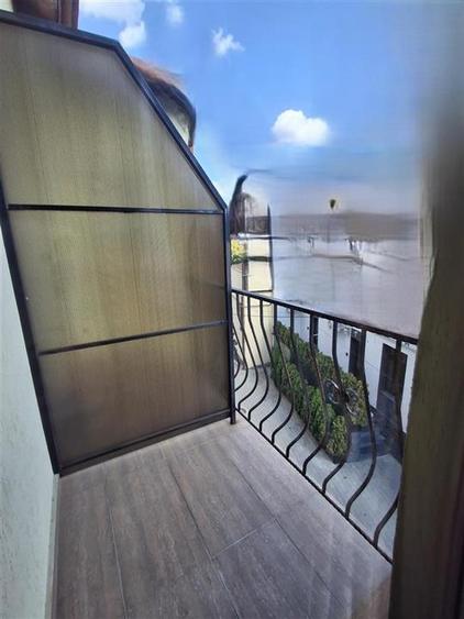 Studiou de lux cu balcon 40 mp utili in zona Centrala