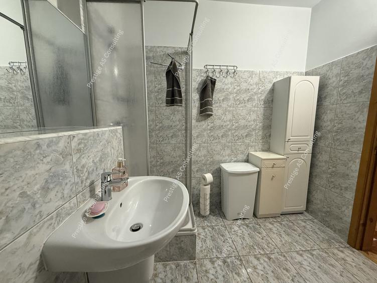 Casa individuala Semineu+Garaj | 250 mp utili | Teren 585 mp | Lipovei