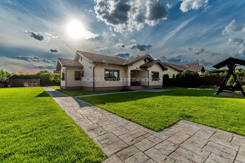 Vilă superbă la sol de vânzare in Zadareni Comision 0 - 7