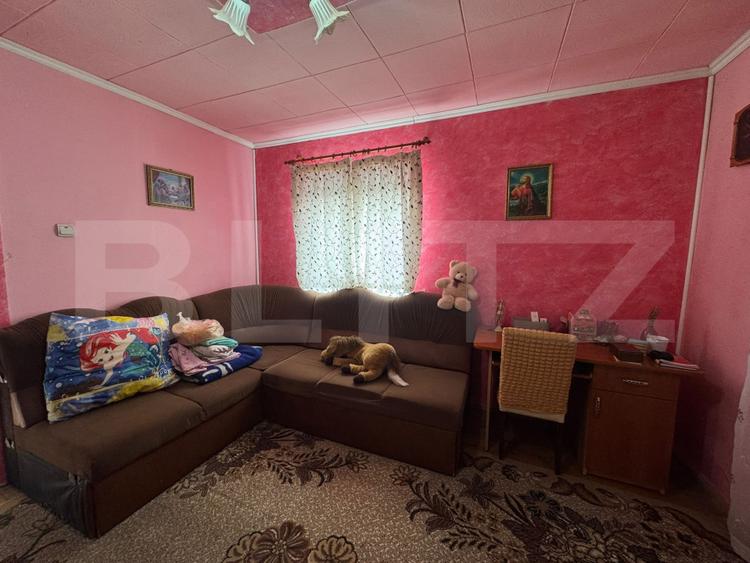 Vand casa cu 4 camere in Orastioara de Jos