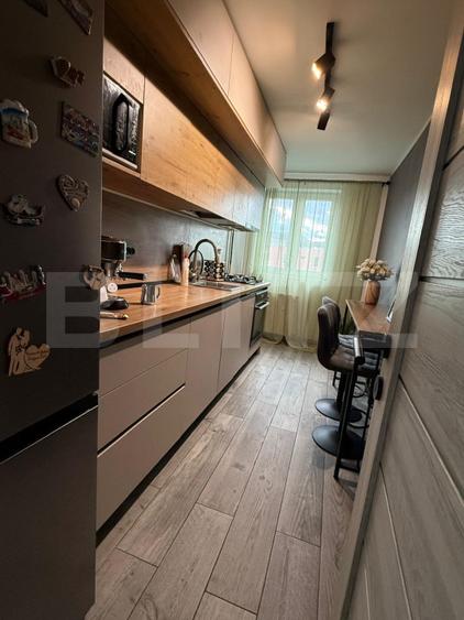 Apartament 2 camere, decomandat, cu balcon, mobilat si utilat, aer conditionat