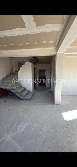 Casa la gri | Berceni | 16 Panouri | 4 Camere | Curte 320 mp | An 2018 - 9