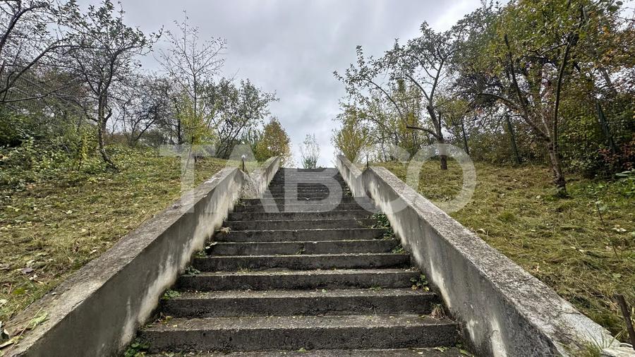 Casa din 2 corpuri individuala COMISION 0% curte 900mp in Cisnadioara
