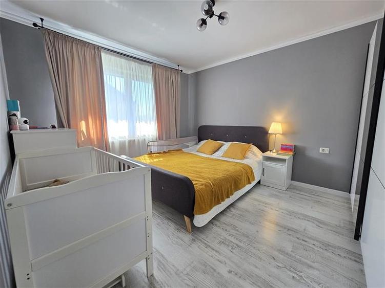 Casa individuala de vanzare, cu 3 camere, in Lunca Cetatuii