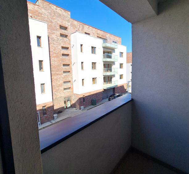 Apartament 1 camera in Borhanci imobil nou