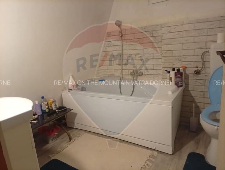 Casă / Vilă cu 6 camere de vânzare - 8