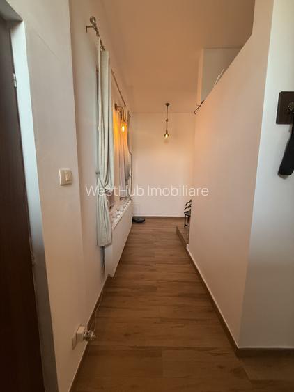 Apartament deosebit, 47 mp utili + balcon 5 mp, etaj 1 - Piata Sinaia - 10