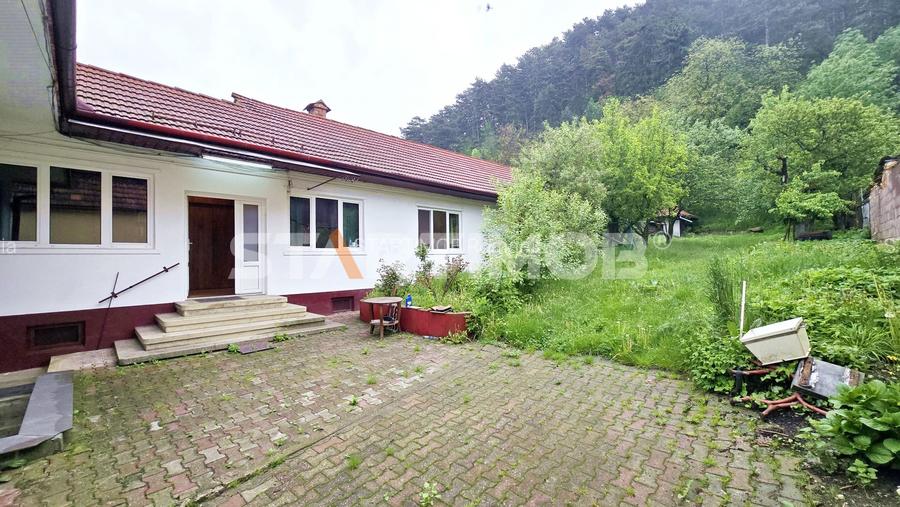 Casa 5 camere cu acces auto RASNOV - 33