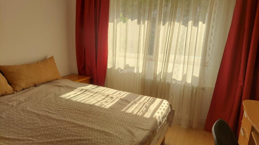 2 cam decom metrou Dristor, et.2/10, de închiriat 500 Eur mobilat, proprietar - 12