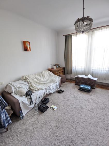 Casă de vânzare, 6 camere, 140 mp utili, Andrei Mureșanu zona Hotel Meridian