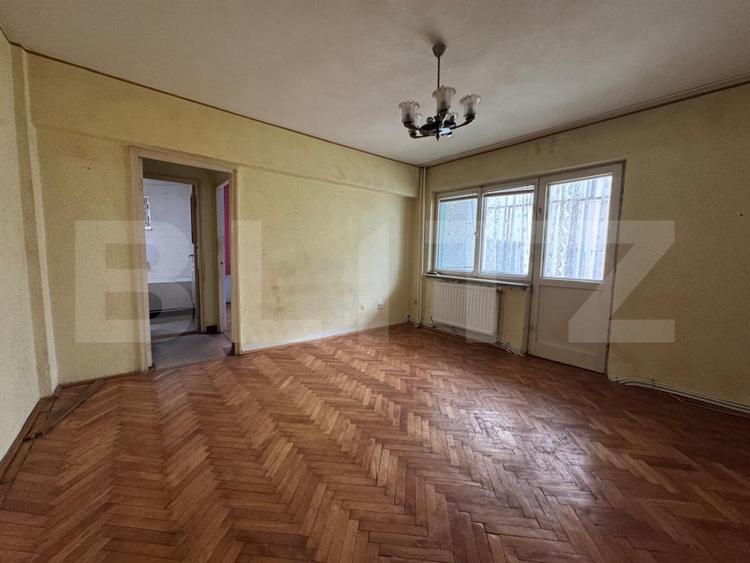 Apartament 2 camere de vânzare, 51 mp, zona Eminescu