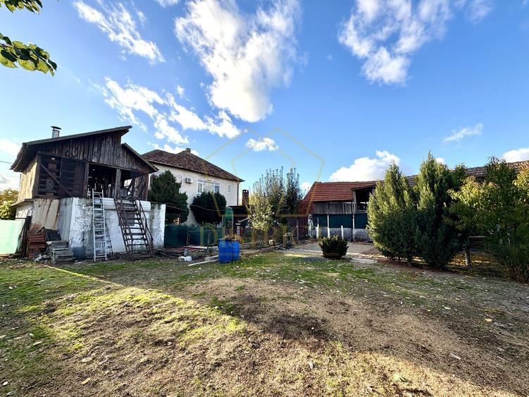 Casa individuală cu 6 camere | Mosnita Veche