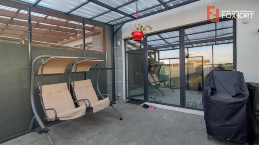 Casa insiruita, 4 camere, Sacalaz - arhitectura moderna, 2 locuri de parcare